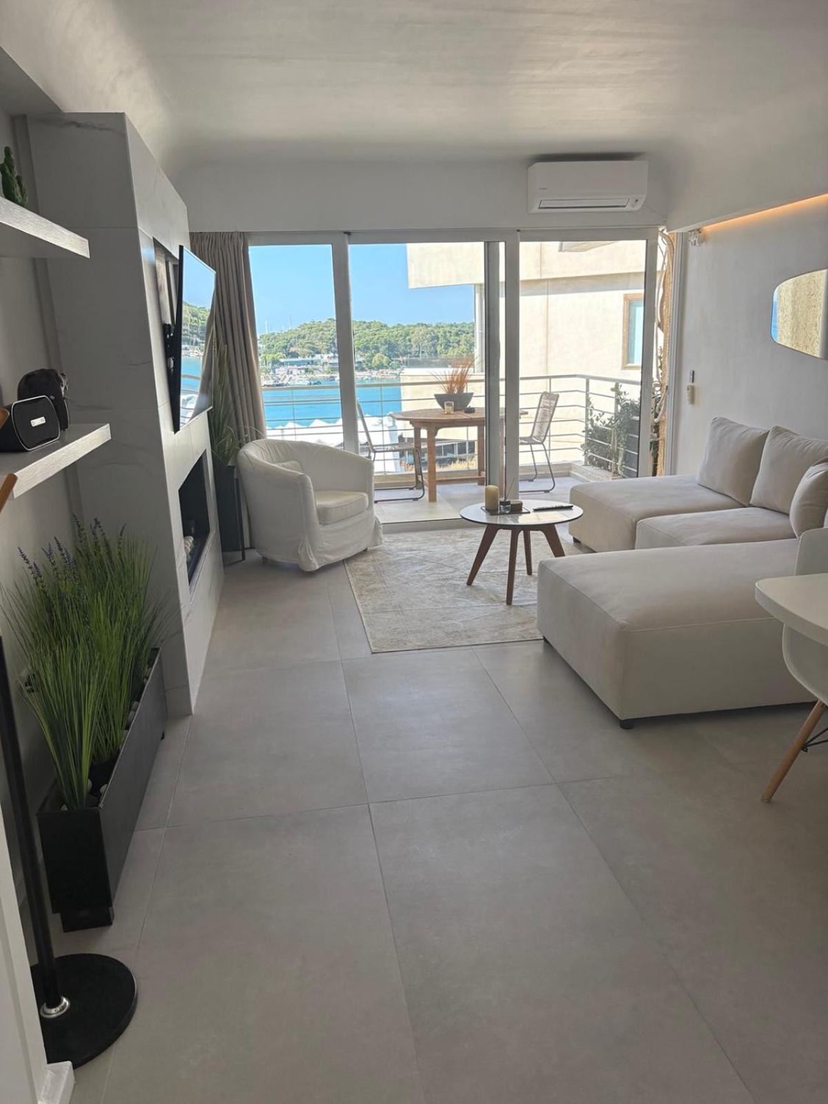 Vouliagmeni On The Beach Athens Luaran gambar
